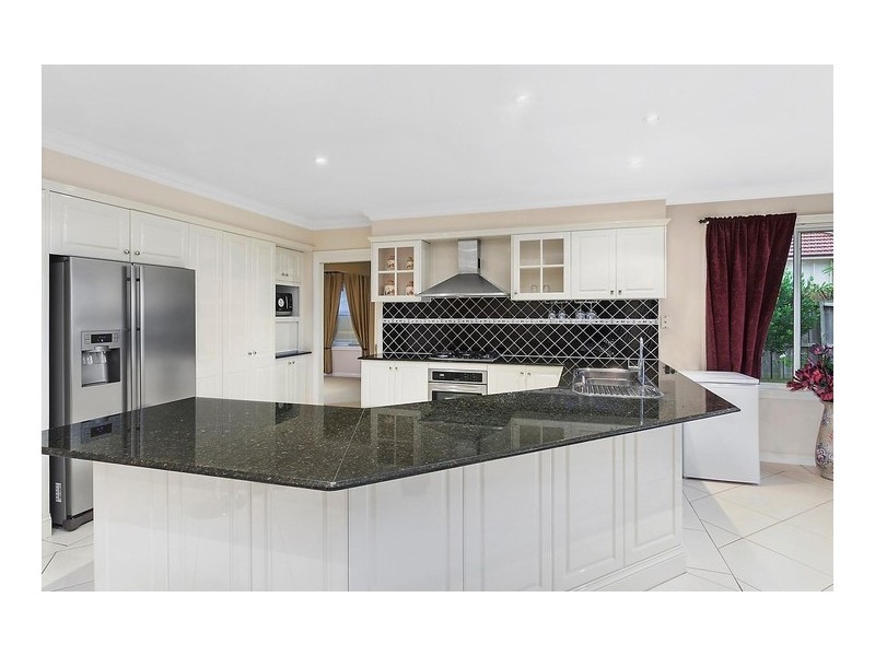 4 Sunderland Avenue, Castle Hill NSW 2154