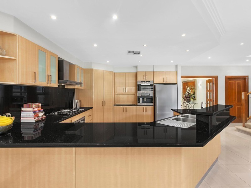 9 Donnegal Court, Castle Hill NSW 2154