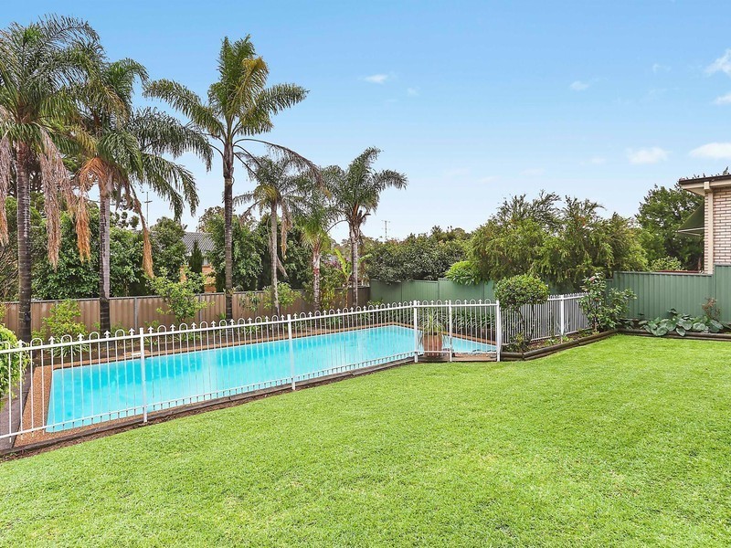 19 Carver Crescent, Baulkham Hills NSW 2153