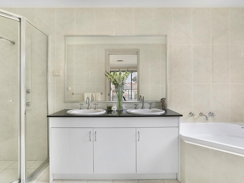 62 St Pauls Avenue, Castle Hill NSW 2154