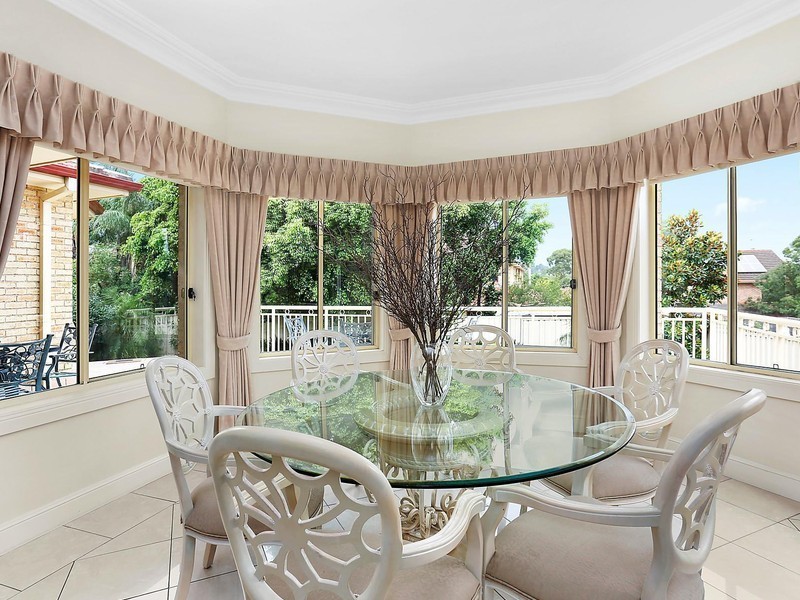 10 Benbullen Way, Castle Hill NSW 2154