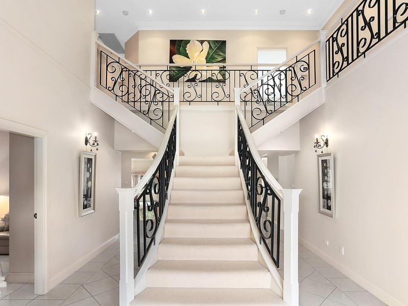 10 Benbullen Way, Castle Hill NSW 2154