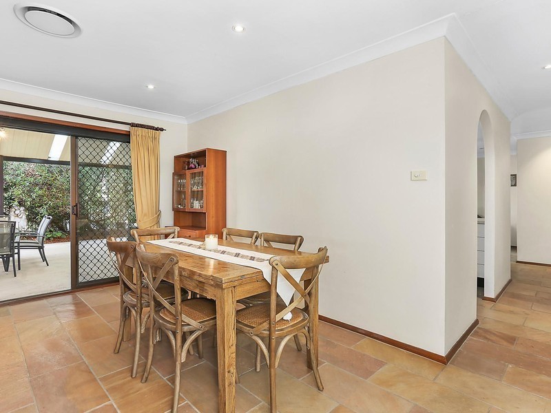 25 Daphne Avenue, Castle Hill NSW 2154