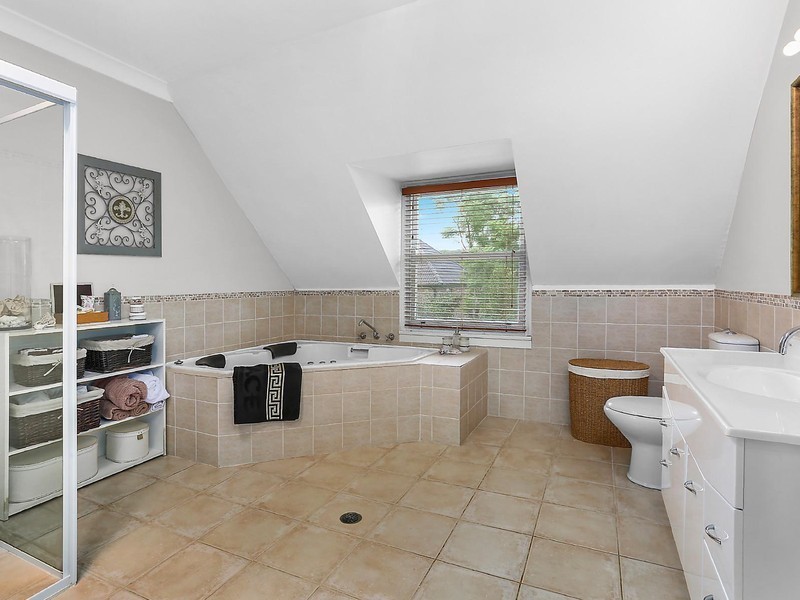 4 Bolwarra Crescent, Castle Hill NSW 2154