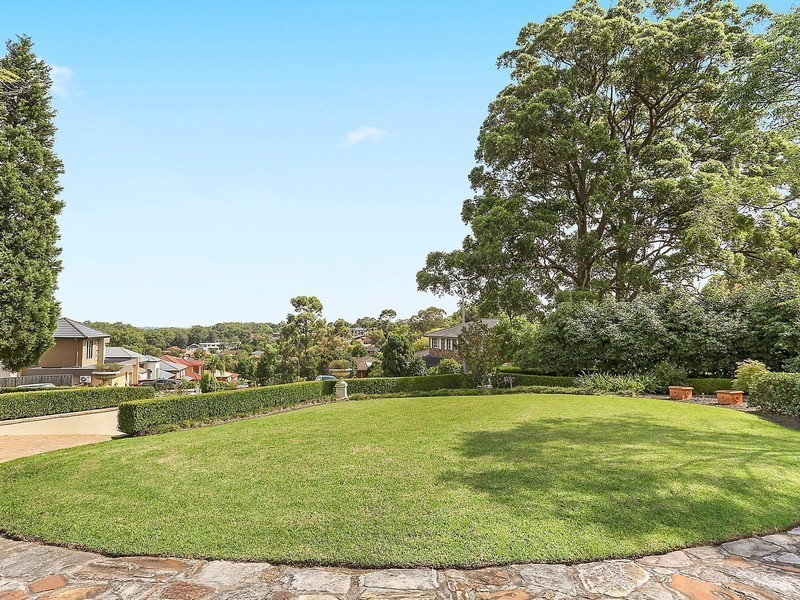 4 Bolwarra Crescent, Castle Hill NSW 2154