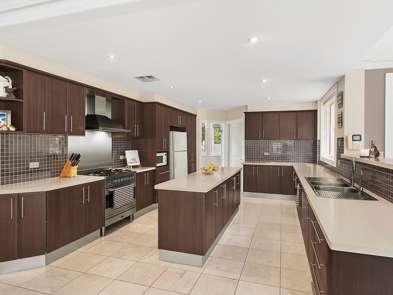 19 Hoop Pine Place, West Pennant Hills NSW 2125