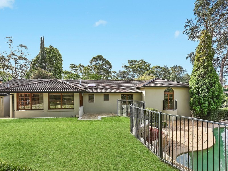 6 Bernard Place, Castle Hill NSW 2154