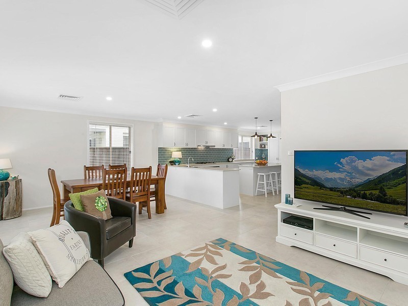 14 Bowness Circuit, Kellyville NSW 2155