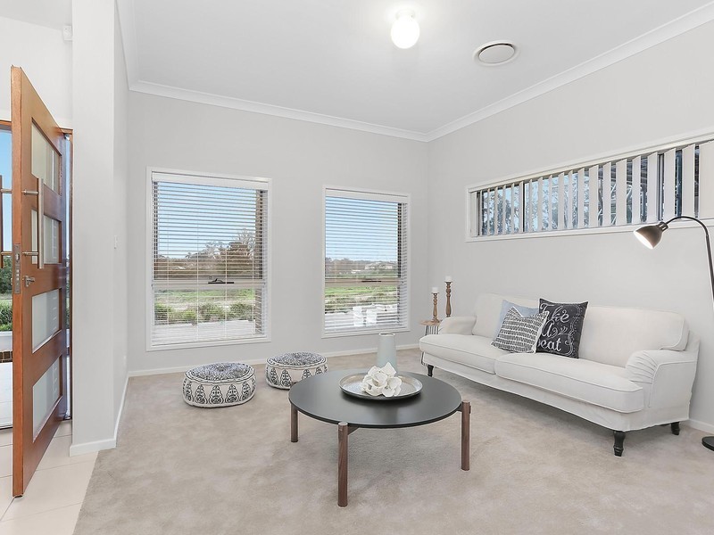 27 Bresnihan Avenue, Kellyville NSW 2155