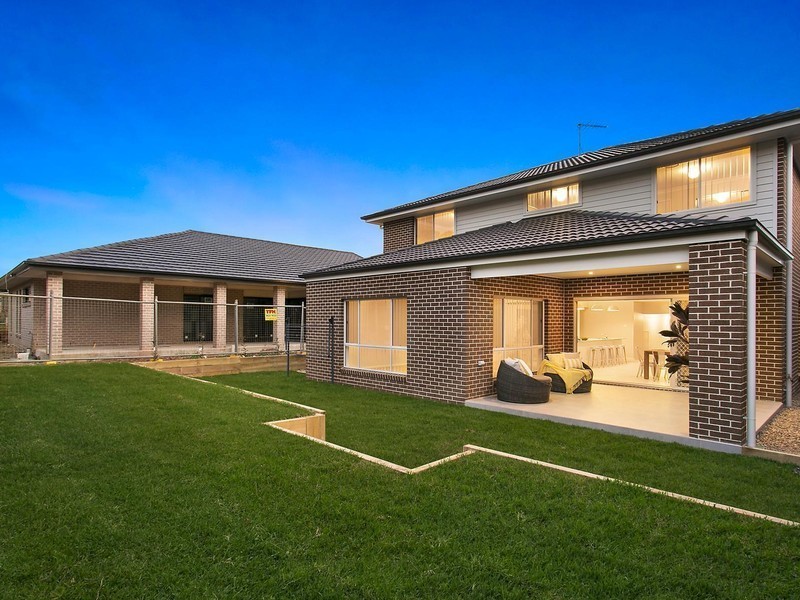 27 Bresnihan Avenue, Kellyville NSW 2155