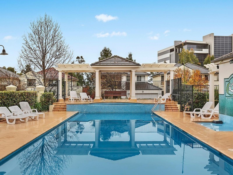 35 Linden Way, Bella Vista NSW 2153