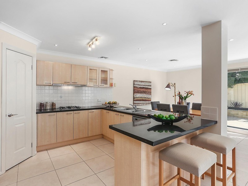 11 Brookfield Way, Castle Hill NSW 2154