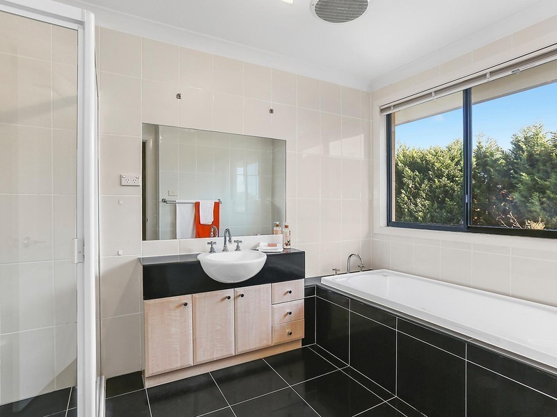 11 Brookfield Way, Castle Hill NSW 2154