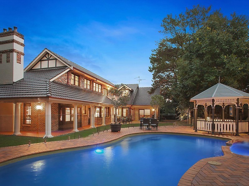 10 Glendale Grove, West Pennant Hills NSW 2125