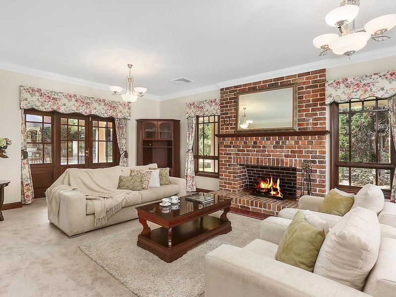 10 Glendale Grove, West Pennant Hills NSW 2125