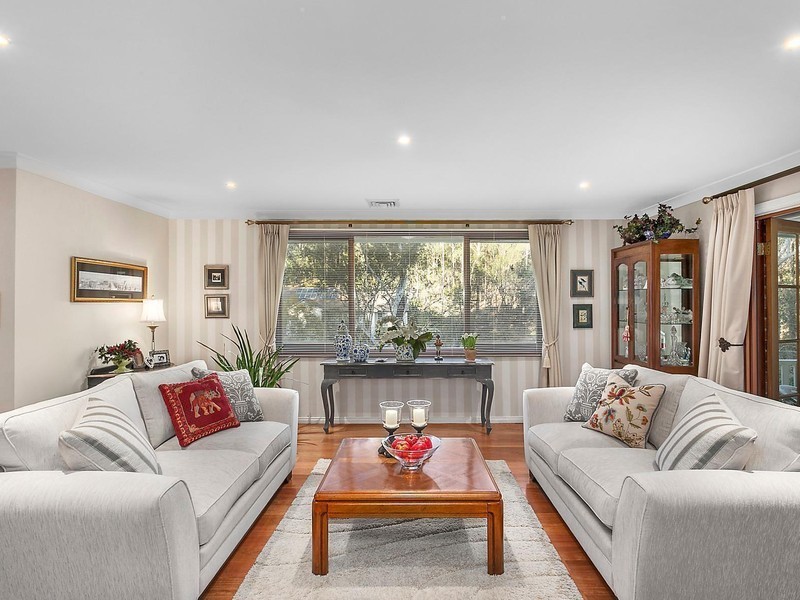 13 Ferncliffe Road, Glenhaven NSW 2156