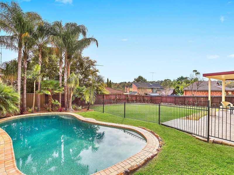 92 Gooraway Drive, Castle Hill NSW 2154