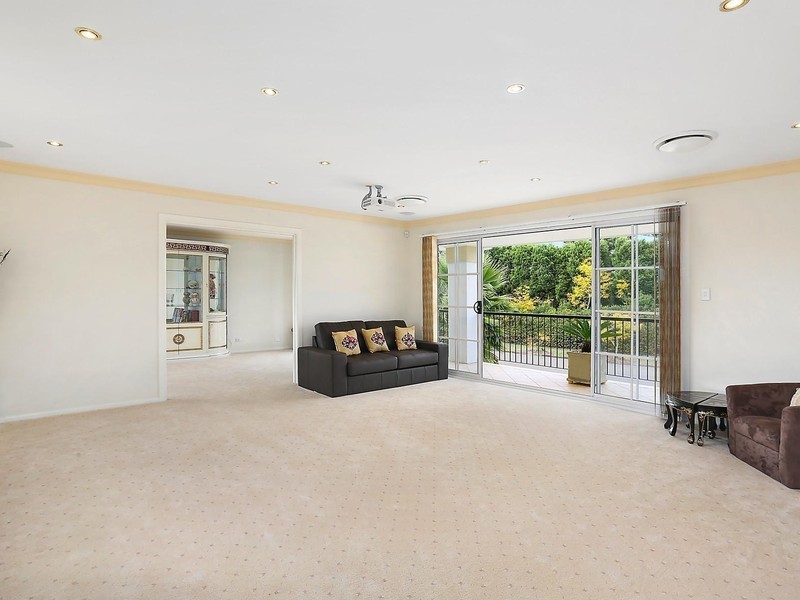 92 Gooraway Drive, Castle Hill NSW 2154