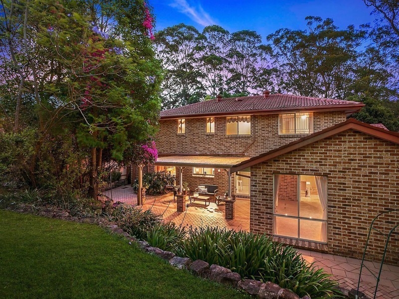 9 Dinmore Place, Castle Hill NSW 2154