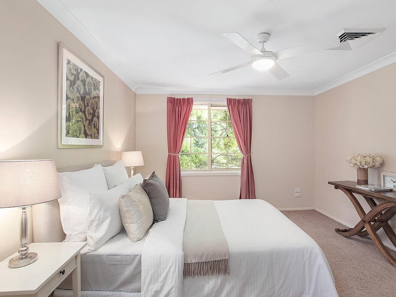 9 Dinmore Place, Castle Hill NSW 2154