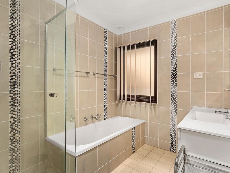 12 Goodhall Avenue, Baulkham Hills NSW 2153