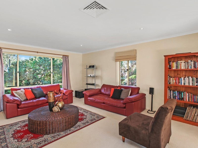44 Galahad Crescent, Castle Hill NSW 2154