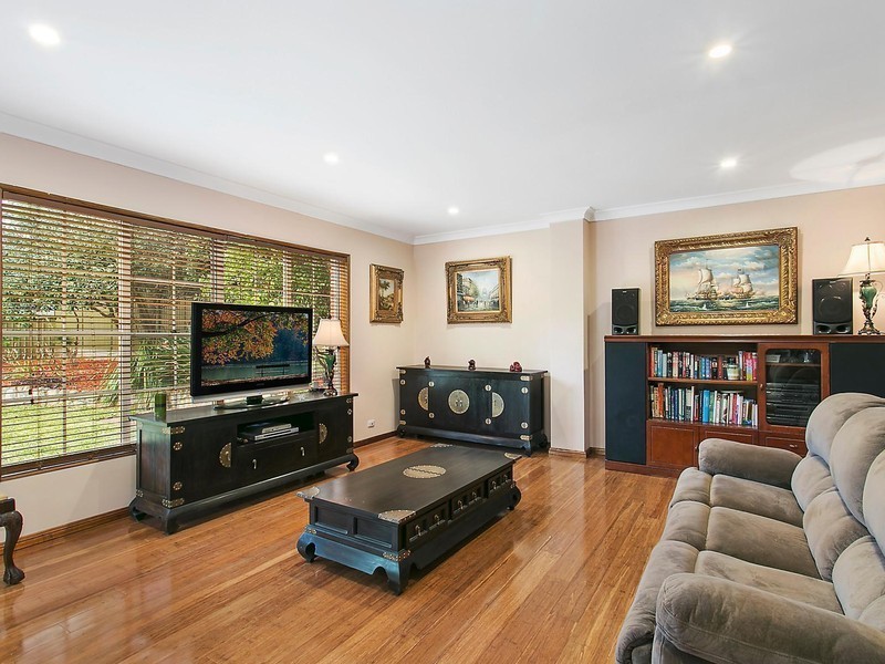 11 Henley Close, Castle Hill NSW 2154