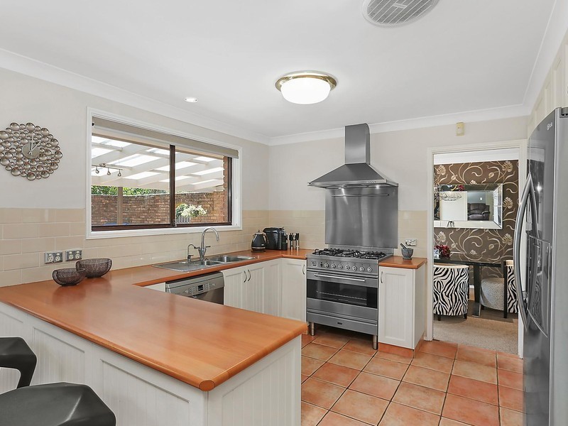 8 Forest Place, Galston NSW 2159