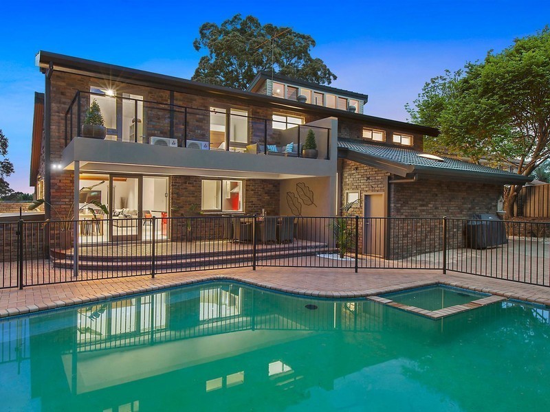 10 Lockhart Avenue, Castle Hill NSW 2154