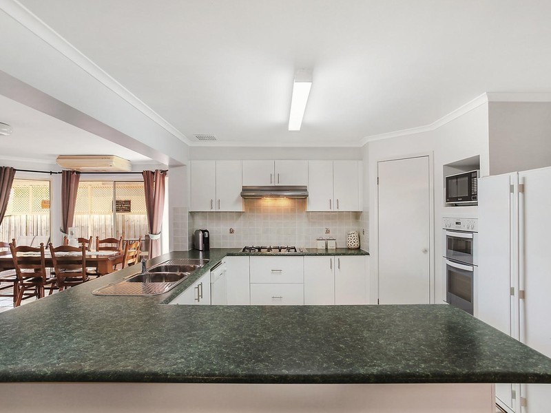 16 Kinaldy Crescent, Kellyville NSW 2155