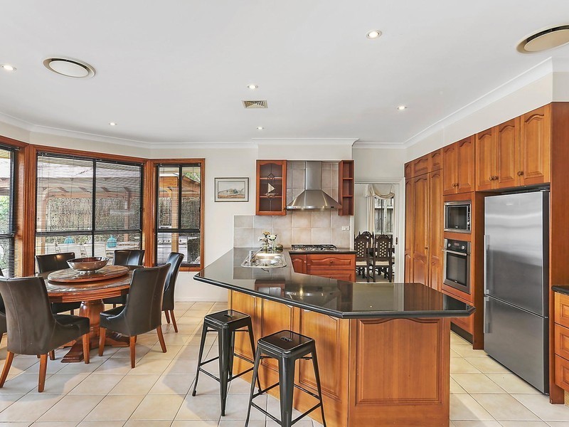 10 Carrbridge Drive, Castle Hill NSW 2154