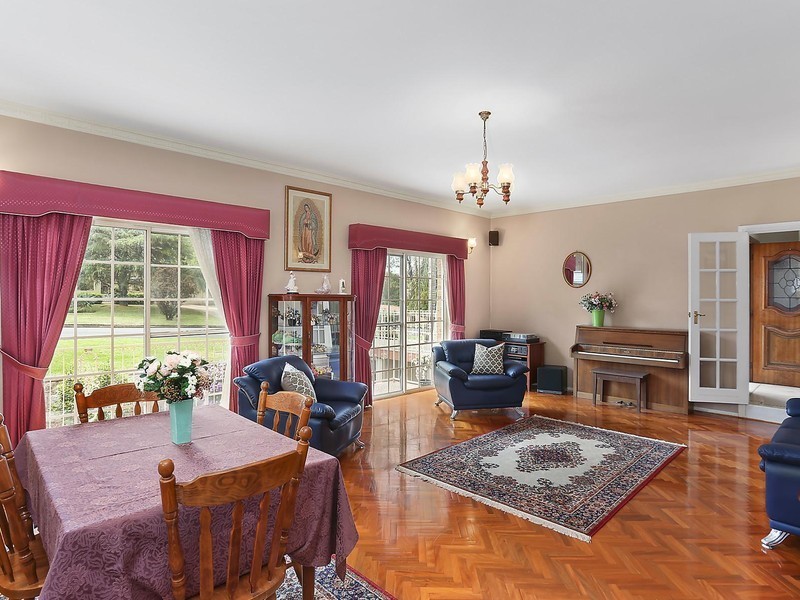 98 Eaton Road, West Pennant Hills NSW 2125