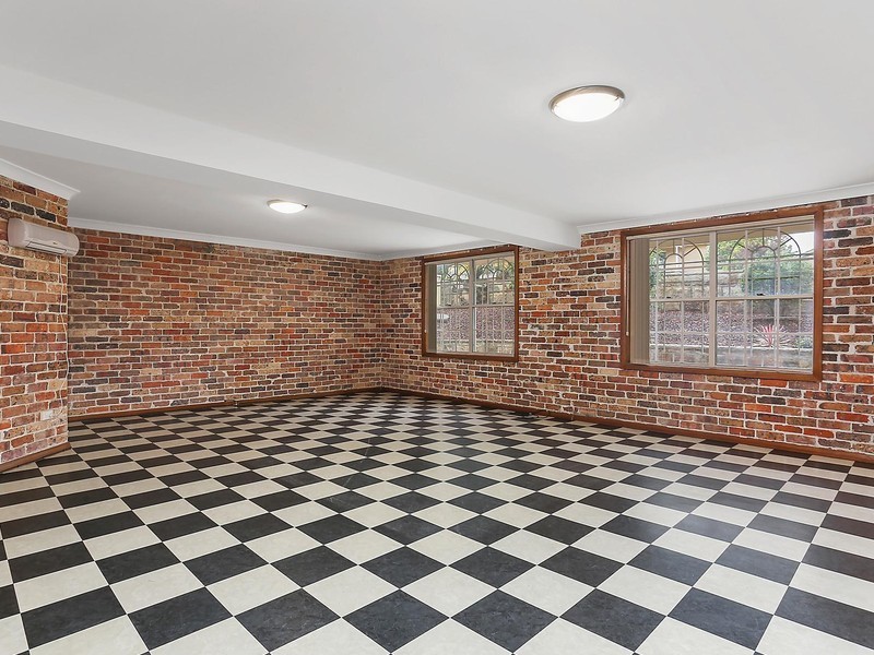 98 Eaton Road, West Pennant Hills NSW 2125