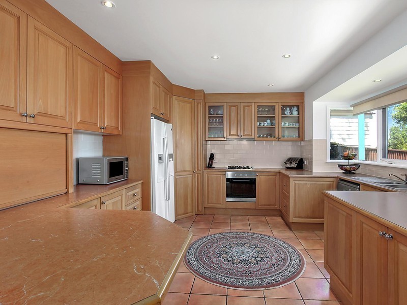 2 Oxley Avenue, Castle Hill NSW 2154