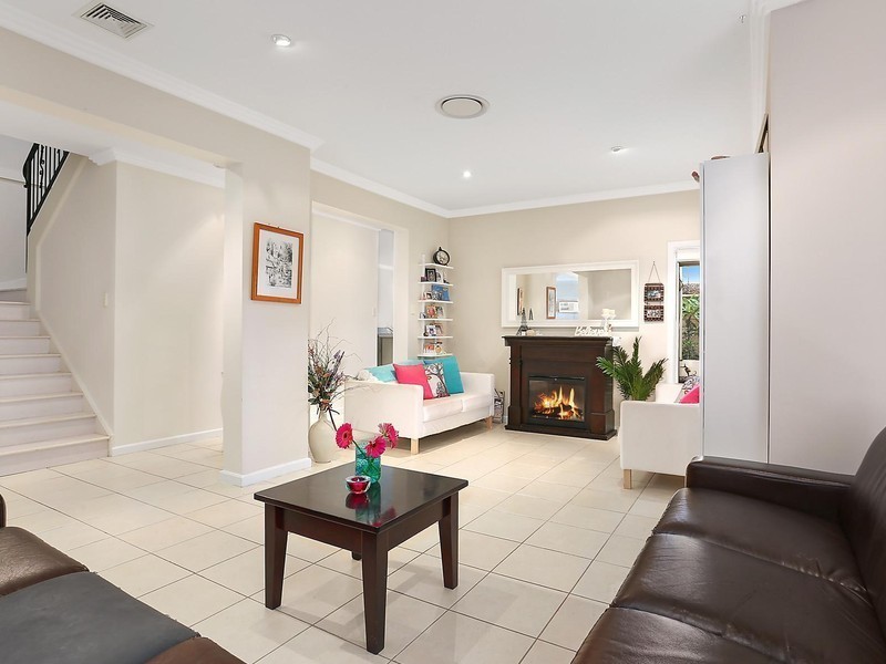 76 Linden Way, Bella Vista NSW 2153