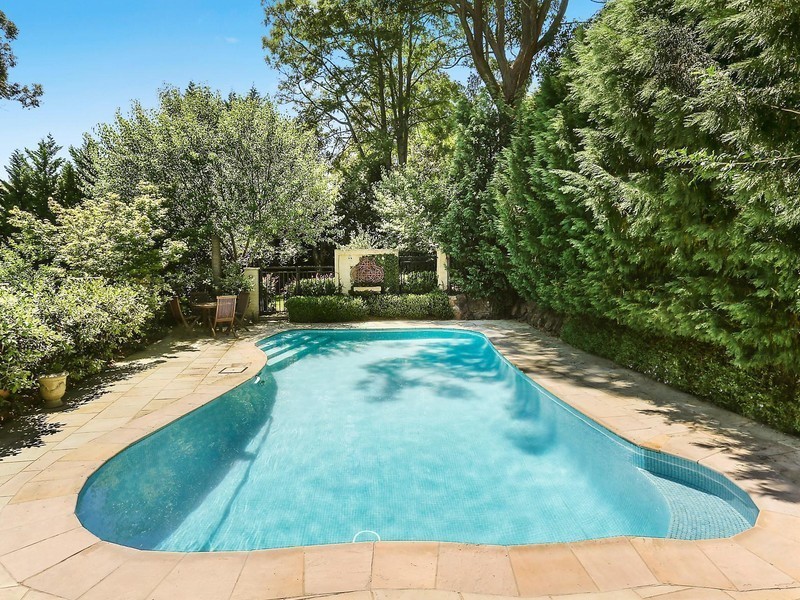 8 Read Place, West Pennant Hills NSW 2125