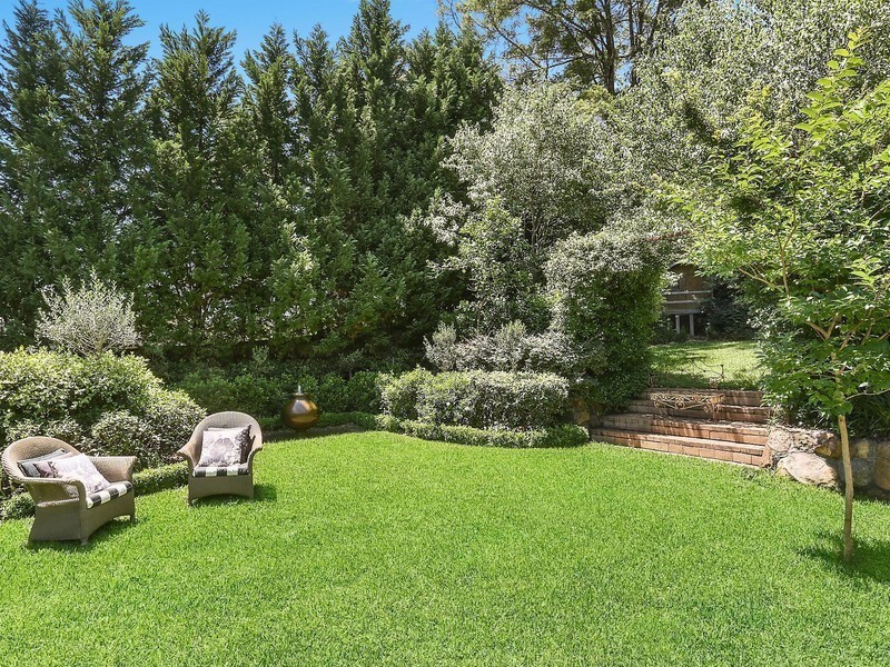 8 Read Place, West Pennant Hills NSW 2125