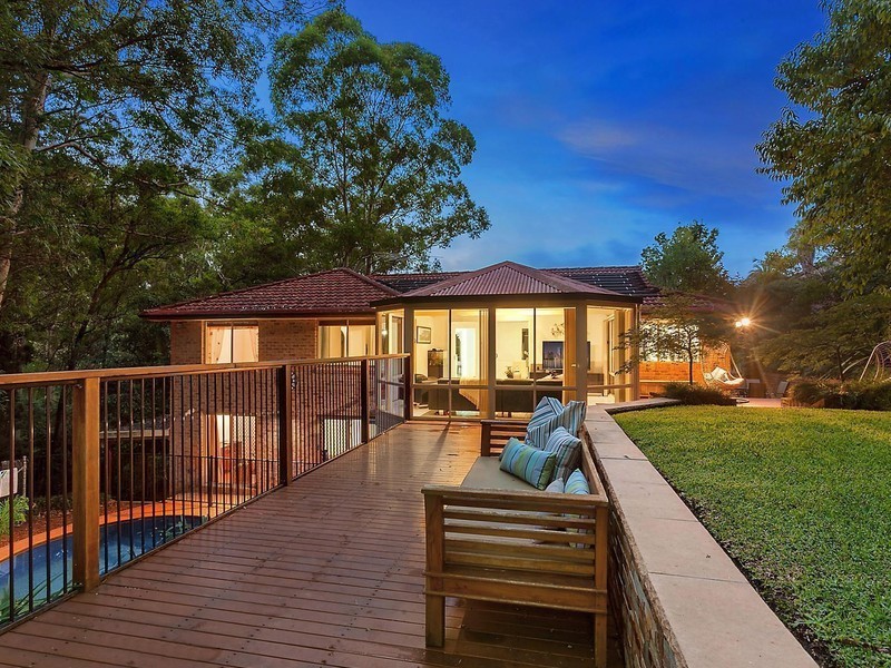 8 Forest Knoll, Castle Hill NSW 2154