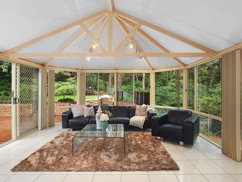 8 Forest Knoll, Castle Hill NSW 2154