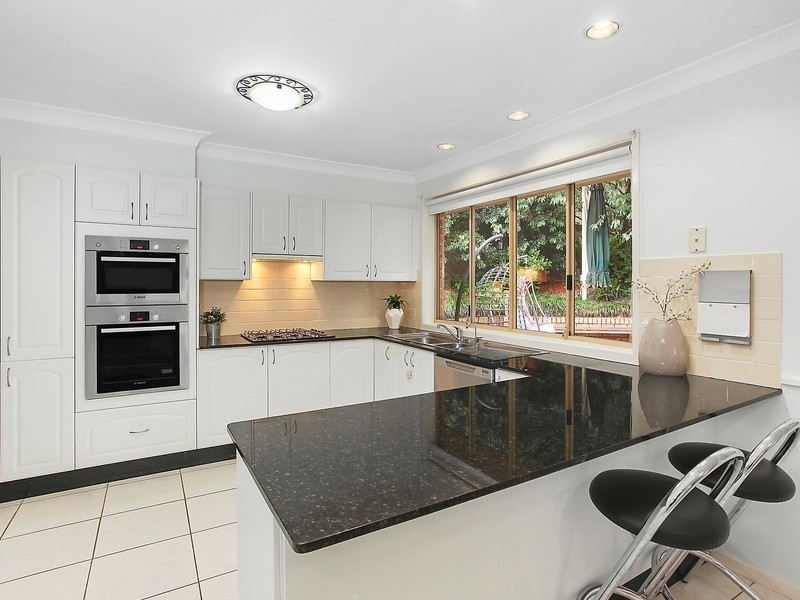 8 Forest Knoll, Castle Hill NSW 2154