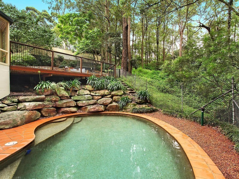 8 Forest Knoll, Castle Hill NSW 2154