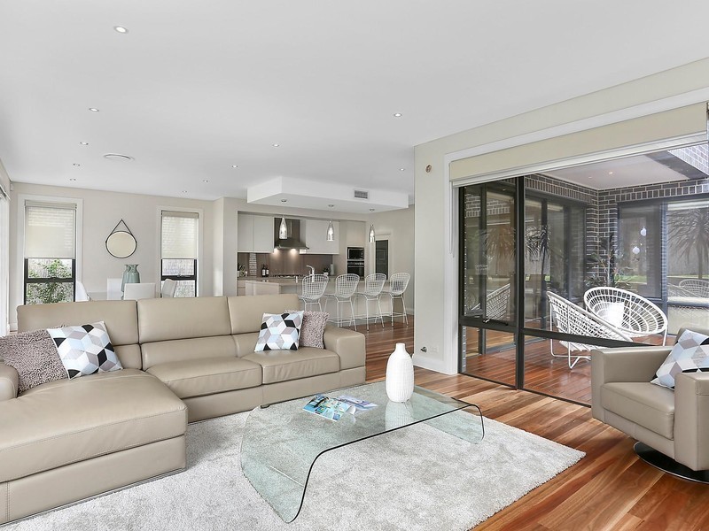 16 Carmargue Street, Beaumont Hills NSW 2155