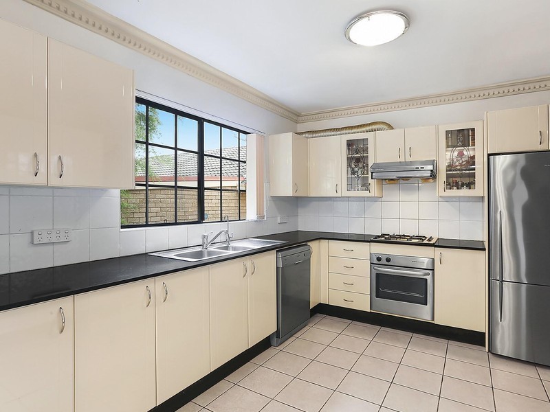 9 Springdale Road, Wentworthville NSW 2145