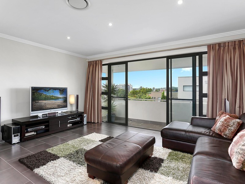 16 Macarthur Ridge Way, Bella Vista NSW 2153