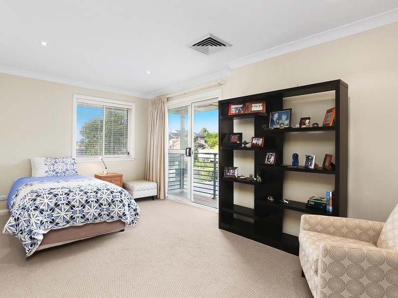 4 Ollie Place, Castle Hill NSW 2154