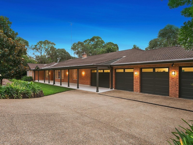 34 Winchcombe Place, Castle Hill NSW 2154