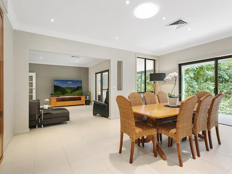 34 Winchcombe Place, Castle Hill NSW 2154