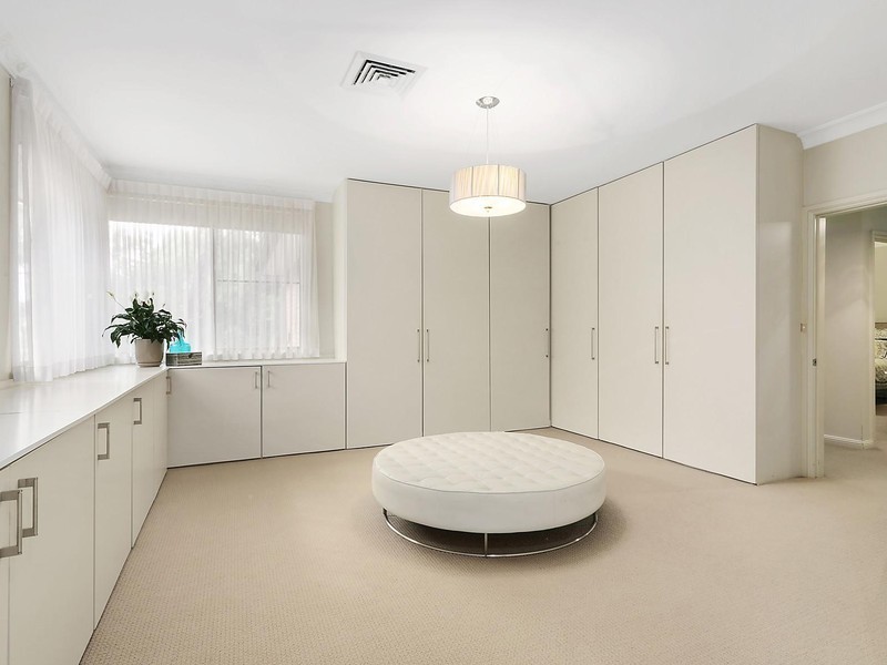 34 Winchcombe Place, Castle Hill NSW 2154