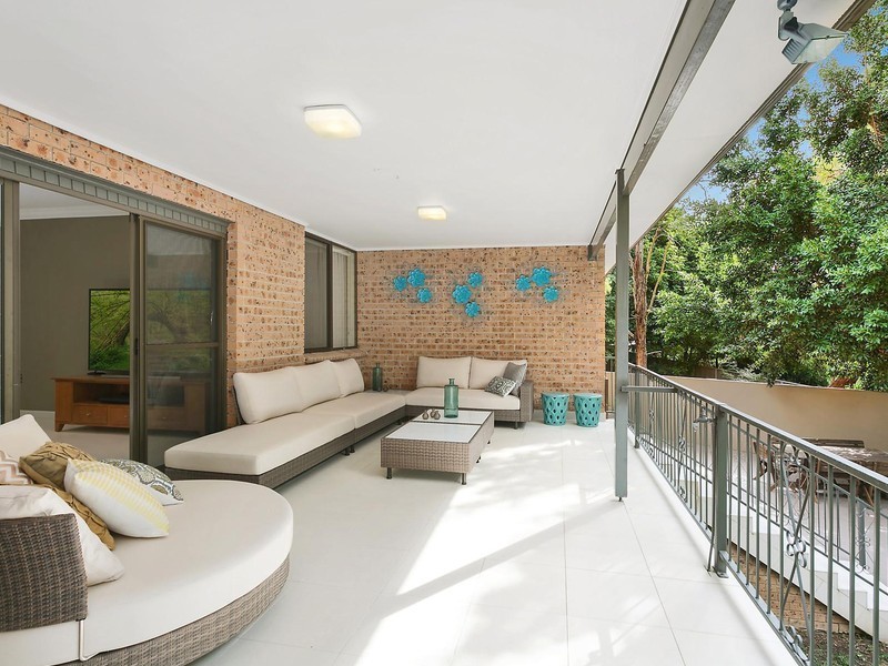 34 Winchcombe Place, Castle Hill NSW 2154