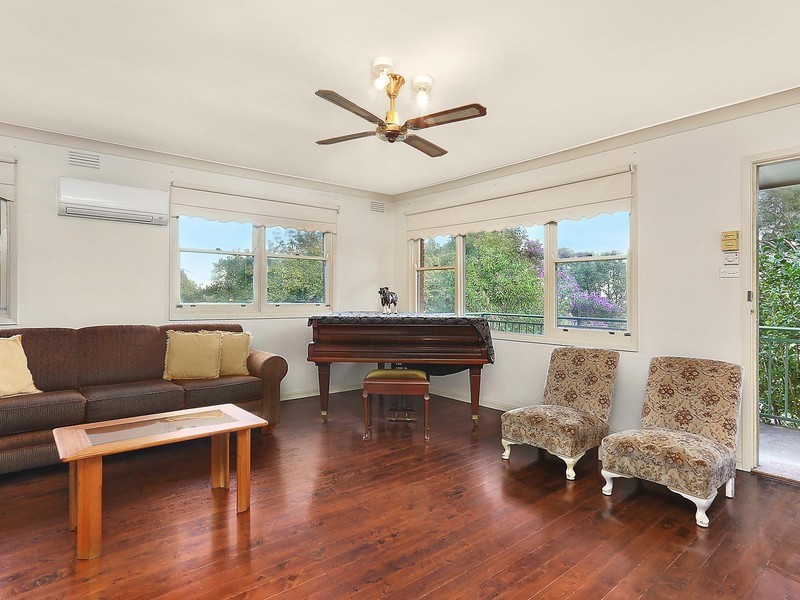 19 Dan Crescent, Castle Hill NSW 2154